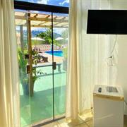 Quarto Duplo com Vista da Piscina