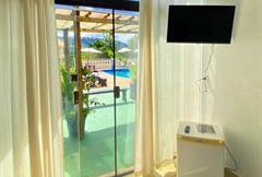 Quarto Duplo com Vista da Piscina