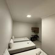  Quarto com 3 camas de solteiro