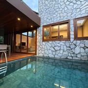 Casa 3 suítes com piscina privativa