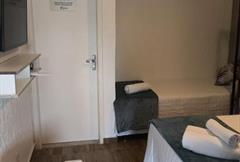 Suíte Júnior Triplo com Vista da Piscina