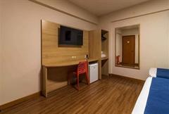 TRIPLO VARANDA (3 SOLTEIROS)