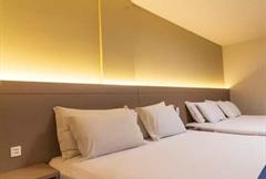 QUADRUPLO VARANDA (2 CASAL)