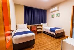 MOBILIDADE REDUZIDA 2 SOLTEIROS