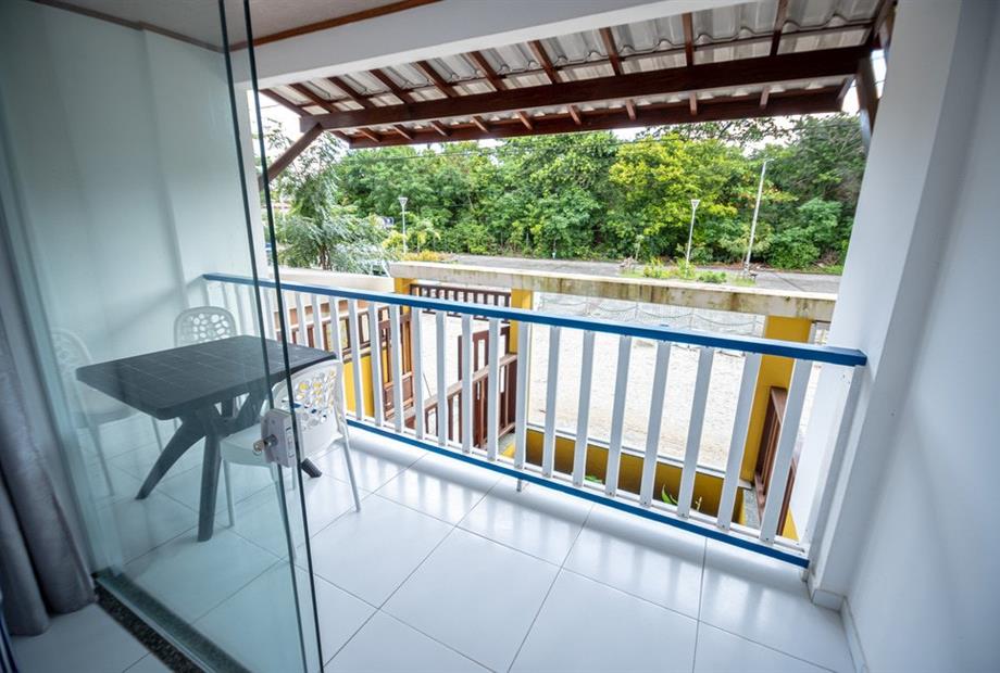 quarto duplo com varanda ii (1).jpg