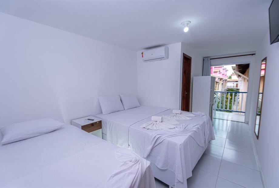 quarto conforto com varanda i (1).jpg