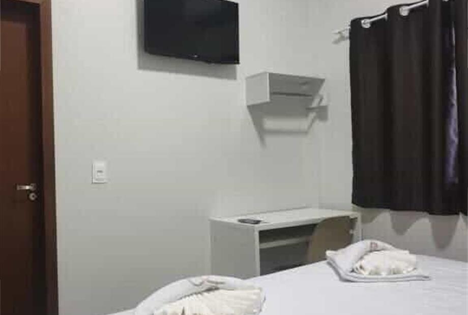 Quarto com Cama King-size-2.jpg