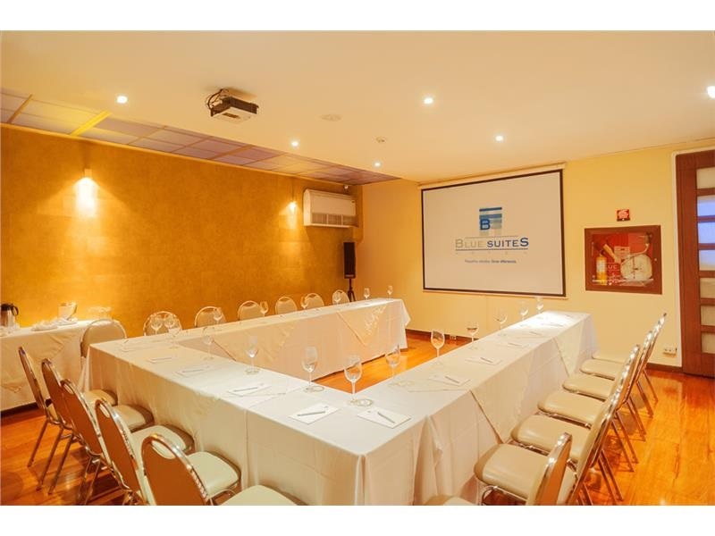 salon-blue-hotel-blue-suites-bogota-colombia.jpg