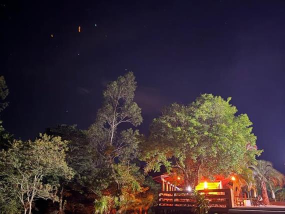 b9a04876-1014-4bc4-b998-a1e45347725a.jpg