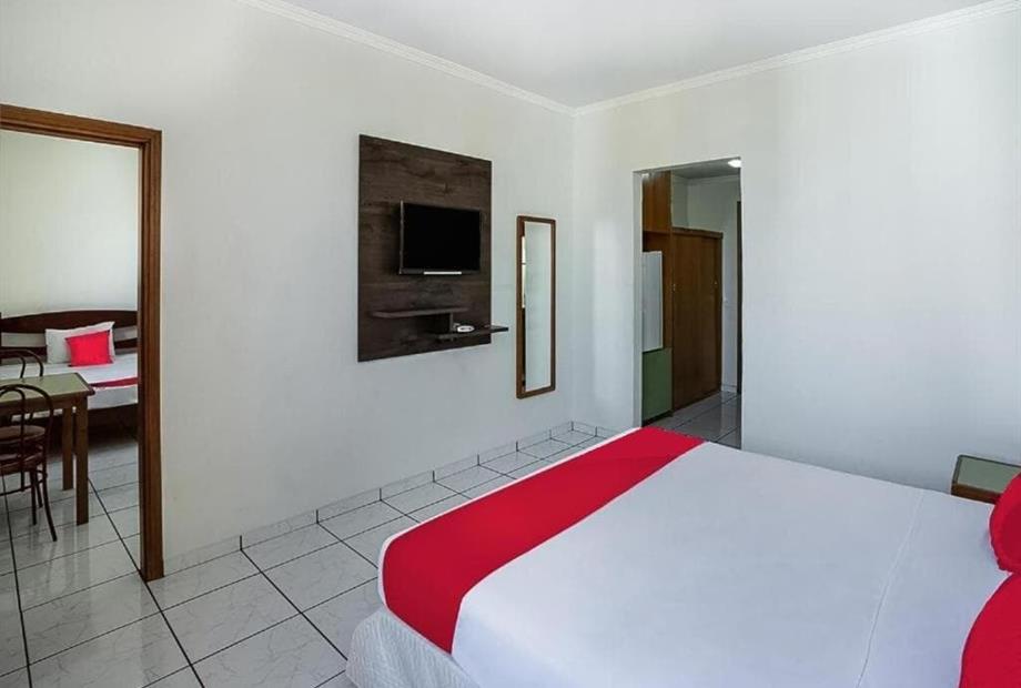 luxo quádruplo 2 camas 3.jpg