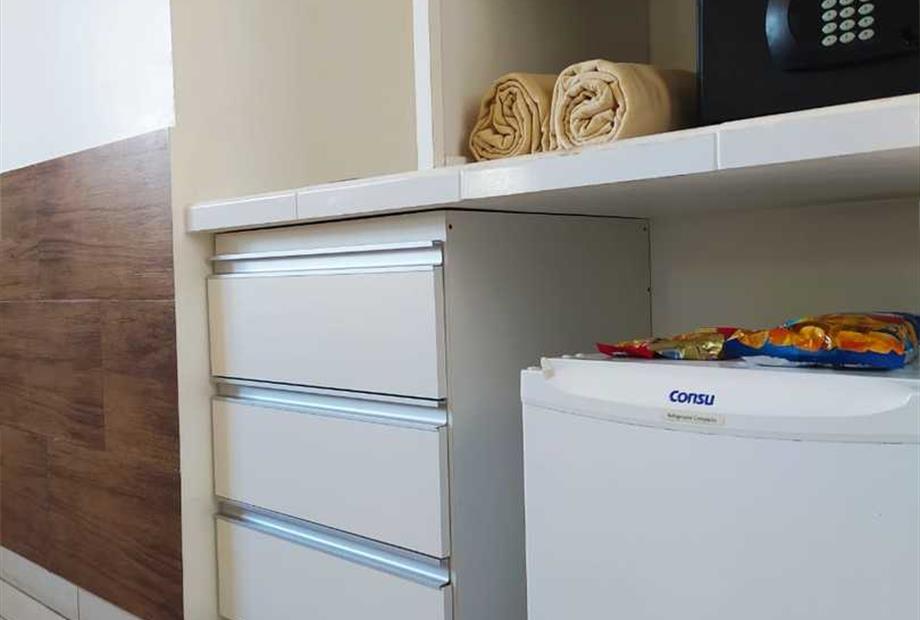 frigobar e comoda luxo.jpeg