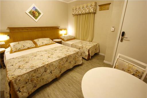 Luxo Triplo Casal.jpg