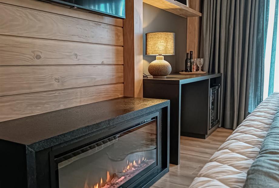 suite-alpestre-quarto-lareira.jpg