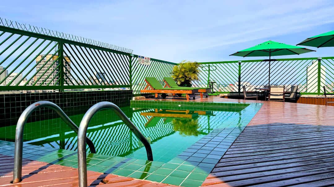 piscina5.jpeg