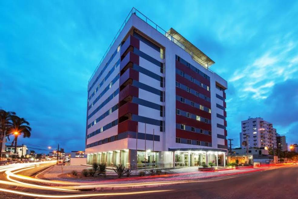 hotel caiçara capa fachada.jpg