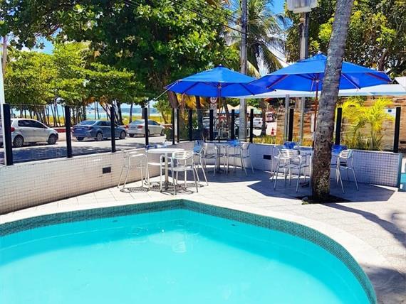 ambassador flat - piscina 2.jpg