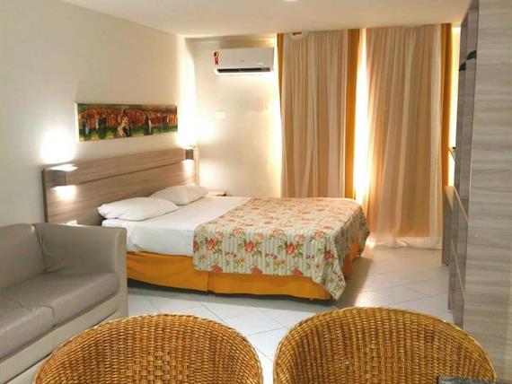 ambassador flat - studio 2.jpg