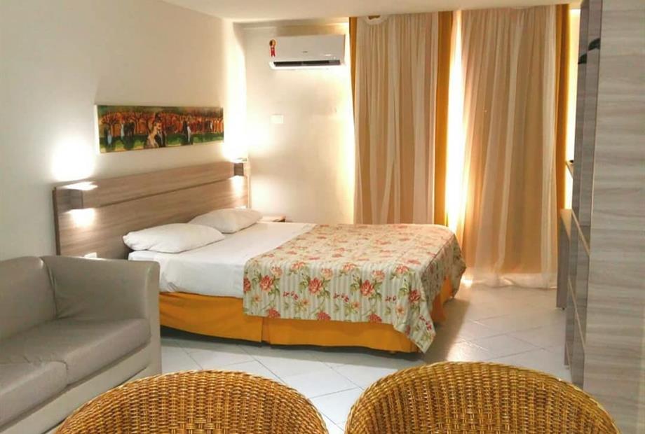 ambassador flat - studio 2.jpg