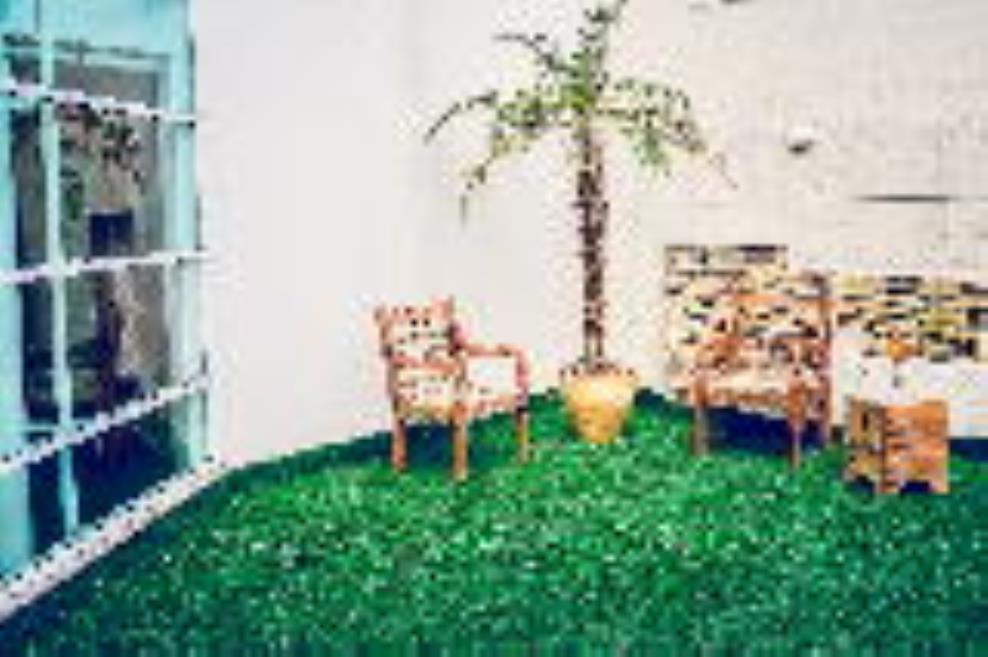 LOUNGE GARDEN1.jpg