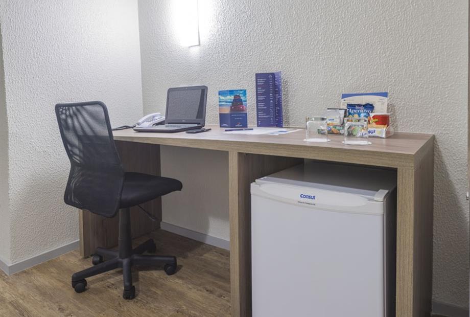 PLUS - WORK DESK.jpg