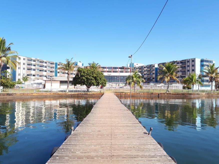 beira lago.jpg