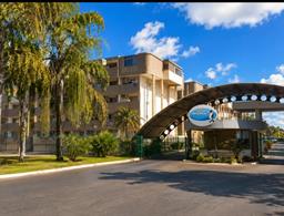 Bay Park Hotel