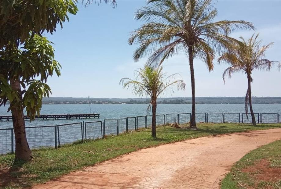 beira lago ..jpg