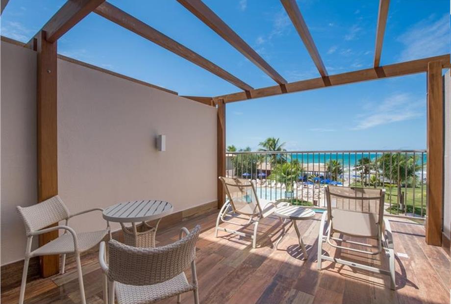 SUPERIOR FRENTE MAR COM VARANDA