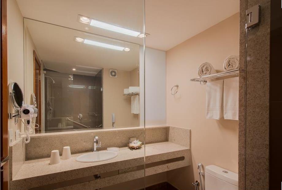 SUPERIOR FRENTE MAR COM VARANDA