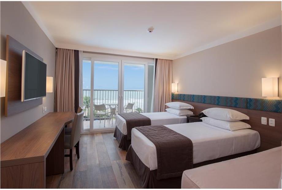 SUPERIOR FRENTE MAR COM VARANDA