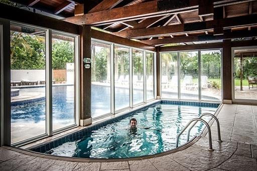 Piscina_fechada.jpg