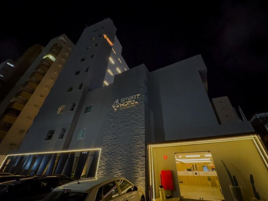 fachada noite 1.jpg