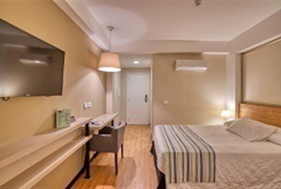 Apartamento com 02 camas de casal