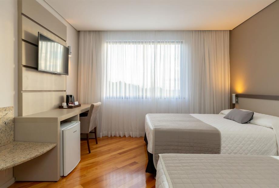 super luxo com 02 camas de casal 4.jpg