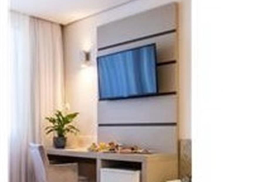 TV APTO VIALE CATARATAS.jpg