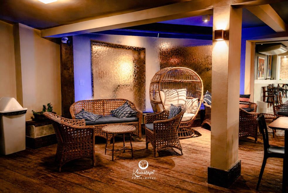 bar - deck (5).jpg