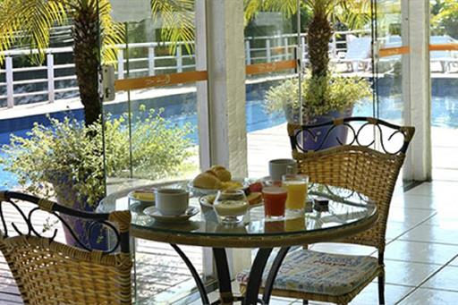 pousada_dos_reis_buzios_cafe_da_manha edit.jpg