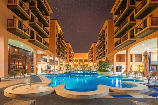 piscina noite3.jpg