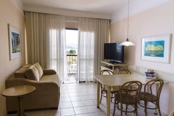 suite lateral - sala, sacada.jpg