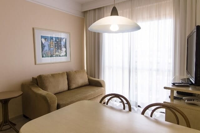suite lateral - sala.jpg