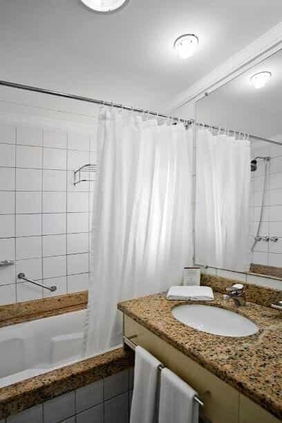 studio lateral - banheiro.jpg