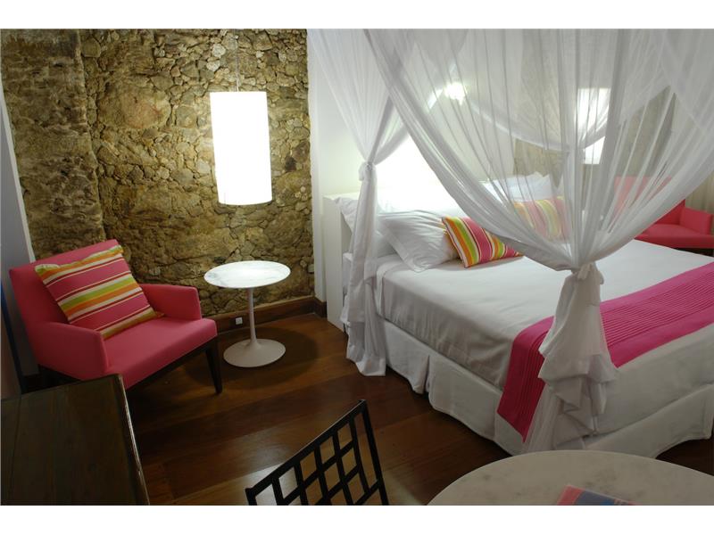 Pink Luxury Suite 9_Andre Azevedo.jpg