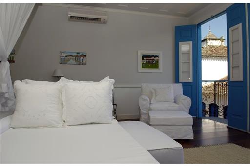 White Master Suite 2_Andre Azevedo.jpg