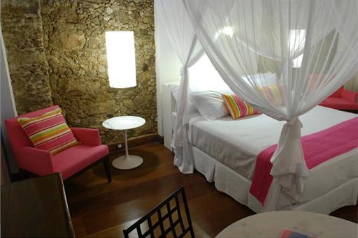 Pink Luxury Suite 9_Andre Azevedo.jpg