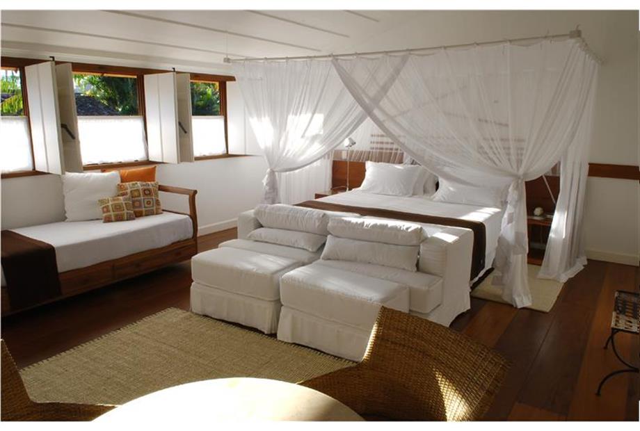 Brown Master Suite 1_Andre Azevedo.jpg