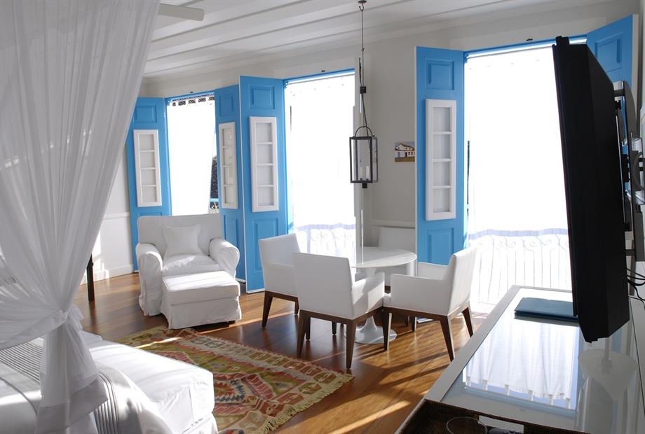 white master suite_210508_231.jpg