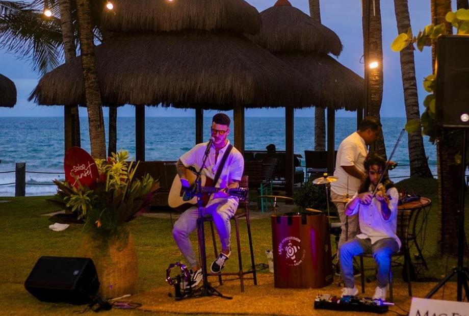 atração musical ao vivo.jpg