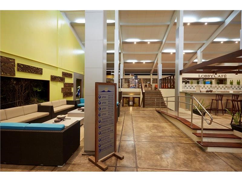 Lobby HALL.jpg