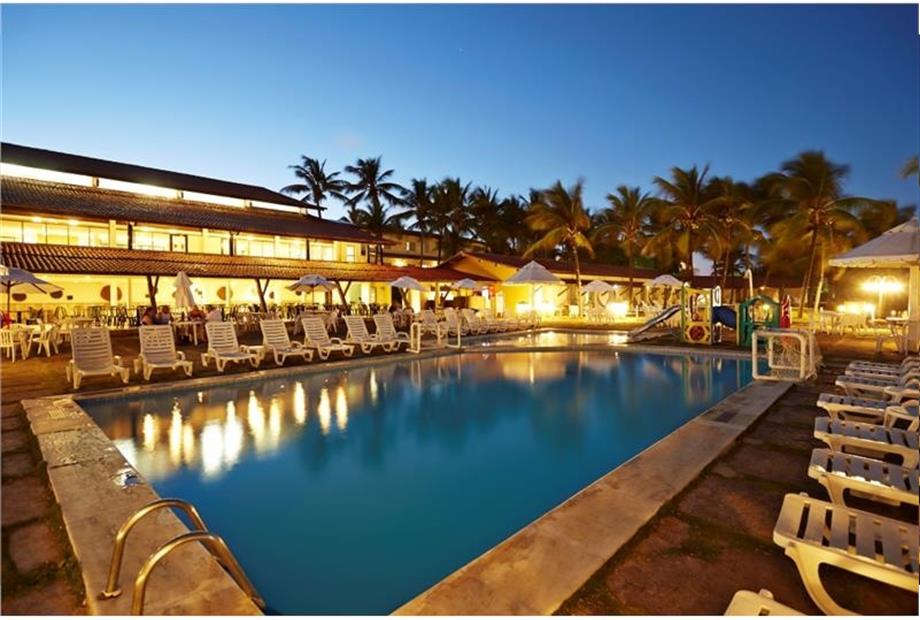 VISTA NOTURNA PISCINA.jpg