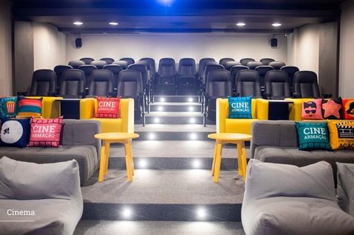 22-cinema-adulto-hotel-armação.jpg